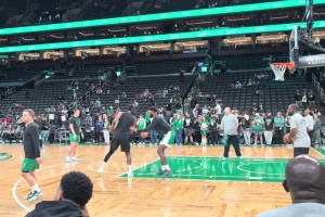 NBA直播太阳vs马刺直播_NBA直播太阳vs马刺免费直播高清_NBA直播太阳vs马刺视频回放展望新赛季！分享一段乔治早前季前赛赛前投篮热身训练片段